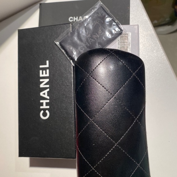 Chanel Quilted Case Sunglasses Box Papers Cloth - Picture 1 of 5